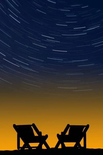 Las siluetas de las sillas en el fondo del amanecer — Foto de Stock