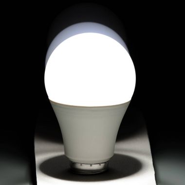 Parlayan ışık karanlıkta led