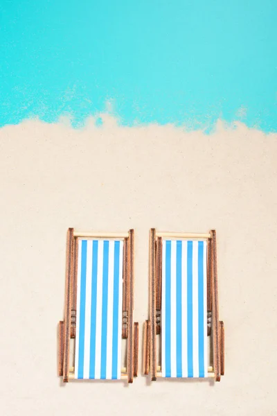 Пляжні стільці зверху — стокове фото