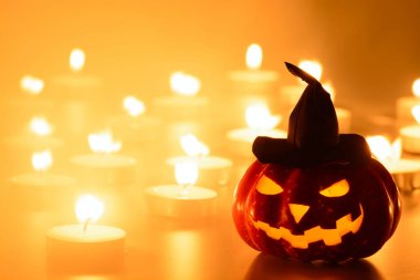 Kabak şapka Cadılar Bayramı fener ile