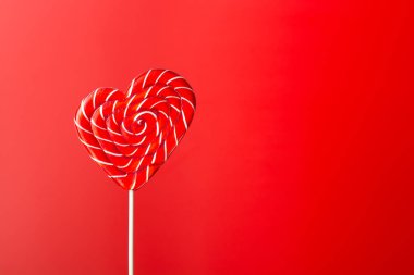 Kalp şekli lezzetli lolipop