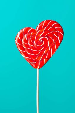 Kalp şekli lezzetli lolipop