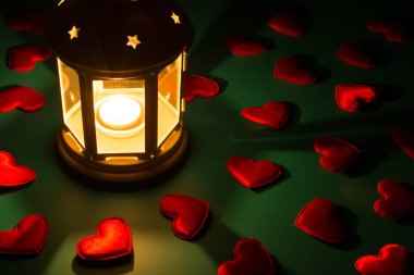 Fener ve küçük Kalpler