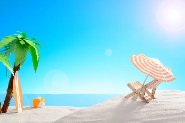 Tropikal natürmort. Palmiye ağaçları ile kumlu sahilde şafak. Güneşlenme, top ve sahilde sörf tahtası — Stok fotoğraf