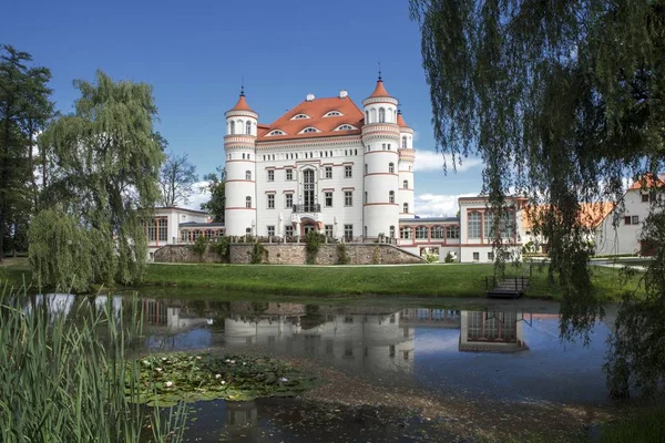 Saray Wojanow tarihi bina. Wojanow aşağı Silezya, Güney-Batı Polonya bir şehirdir