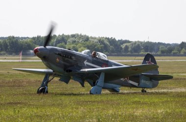 Yakovlev Yak-3 Dünya Savaşı Sovyet avcı uçağı yapıldı.. 