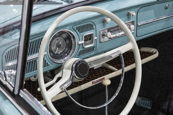 Vecchia auto tedesca — Foto Stock