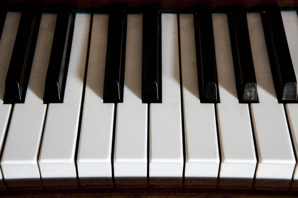 Πλήκτρα πιάνου πιάνου μέσου — Φωτογραφία Αρχείου