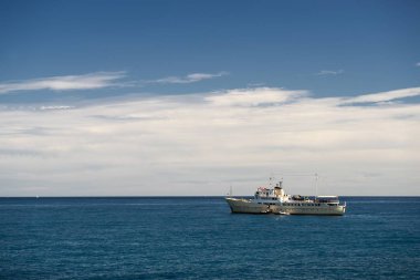 Bağlantı noktası ve Saint Tropez Grimaud Fransız Rivierası'nda limanda.