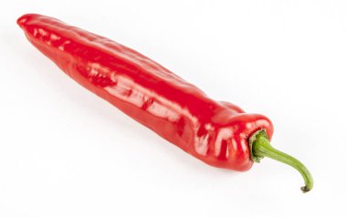 beyaz zemin üzerine taze biber