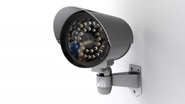 Câmera CCTV de segurança no fundo branco gira e monitoramento para multidão, 3d — Vídeo de Stock