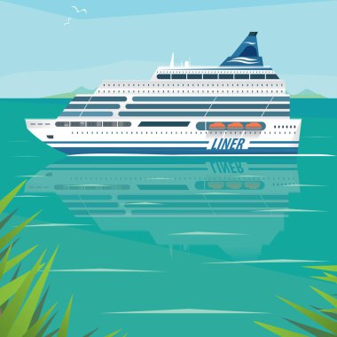 Cruise liner yavaş yavaş düz deniz yüzeyinde yüzen