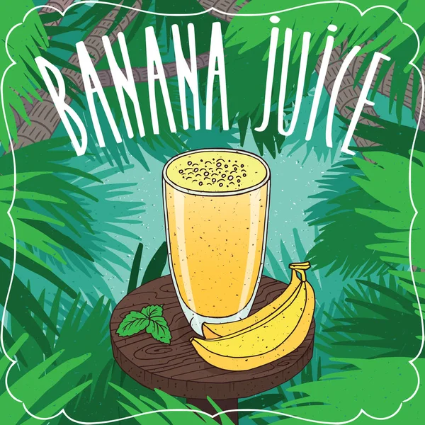 Taze muz suyu cam olgunlaşmış meyve ile