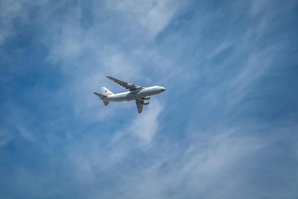 Rusya Federasyonu havacılık grubu Swift ve şövalyelerinin hava kuvvetleri 9 Mayıs 'ta Moskova' daki askeri teçhizat geçit töreninde zafer kazanabilir. 