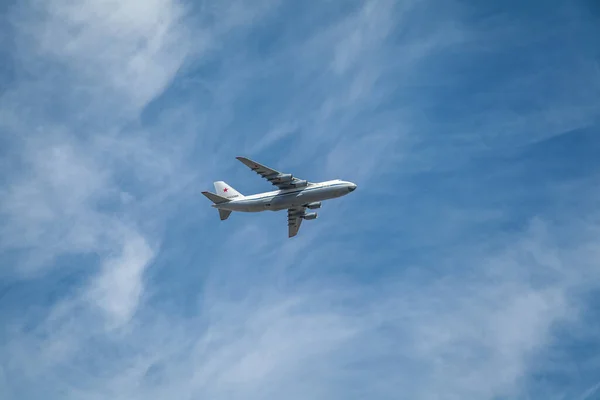 Rusya Federasyonu havacılık grubu Swift ve şövalyelerinin hava kuvvetleri 9 Mayıs 'ta Moskova' daki askeri teçhizat geçit töreninde zafer kazanabilir. 