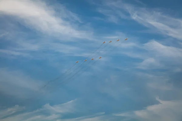 Rusya Federasyonu havacılık grubu Swift ve şövalyelerinin hava kuvvetleri 9 Mayıs 'ta Moskova' daki askeri teçhizat geçit töreninde zafer kazanabilir. 