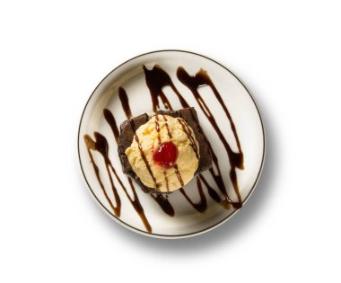 Vanilyalı dondurmalı çikolatalı kek.