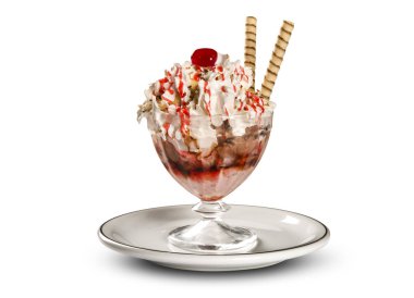 Çilek kremalı ve chantilly ile dondurma