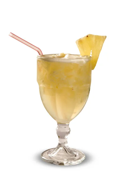 Ananas plody Caipirinha Brazílie v bílém pozadí — Stock fotografie