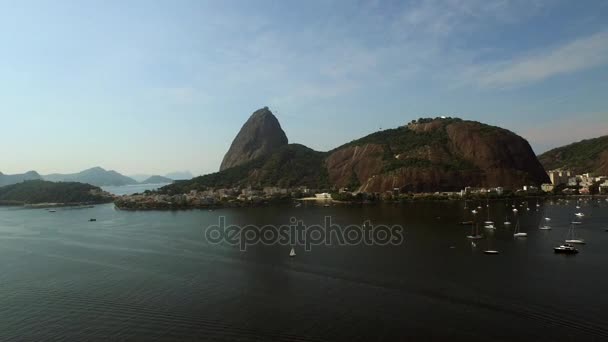 Flygfoto Sockertoppen i Rio de Janeiro, Brasilien — Stockvideo