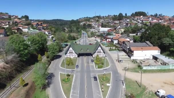 Hava Campos şehir görünümünü Jordao yapmak. Önemli turizm sitesi. Ekim, 2016. — Stok video
