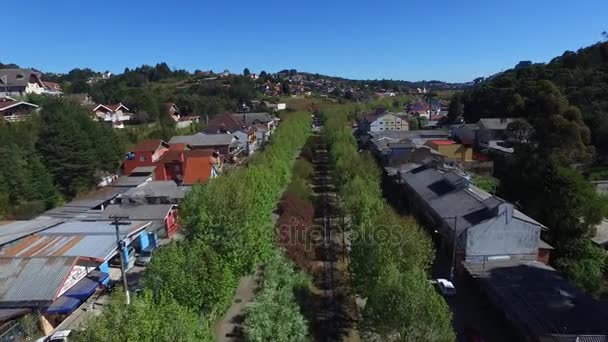 Vista aérea da avenida principal de Campos do Jordao - São Paulo - Brasil. Outubro de 2016 . — Vídeo de Stock