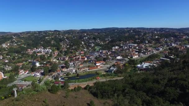 Campos hava görünümünü Jordao - Sao Paulo - Brezilya var. Fil hill. Ekim, 2016. — Stok video