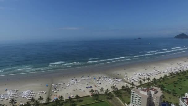 Sao Paulo Brezilya devlet Kuzey Sahil kıyılarına havadan görünümü. Riviera St Lawrence. Kasım, 2016 — Stok video