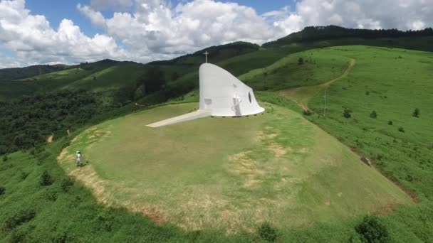 Santa Clara Chapel v Pocos de Caldas, stát Minas Gerais, Brazílie. — Stock video
