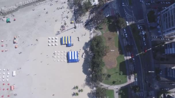 Filmagem aérea da praia da cidade de Santos, no estado de São Paulo, Brasil. Julho, 2016 — Vídeo de Stock