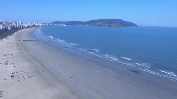 Aerial footage of beach the city of Santos in Sao Paulo state in Brazil. July, 2016 — Stock Video