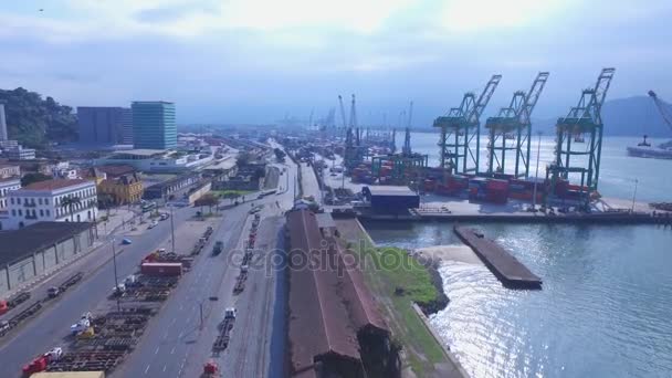 Filmato aereo Il porto di Santos. Città Santos nello stato di San Paolo Brasile. luglio, 2016 . — Video Stock