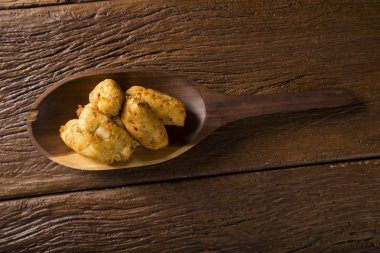 tuz cod börek, bunuelos de bacalao