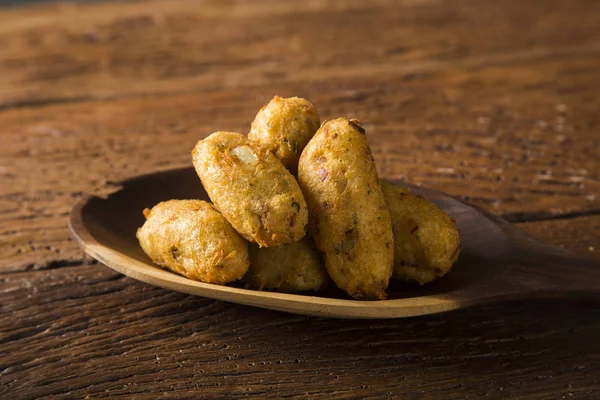 Buñuelos de bacalao, bunuelos de bacalao — Foto de Stock