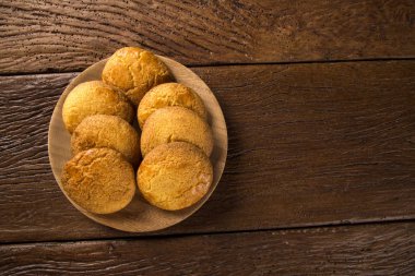 Mısır unu ile kırık Broa caxambu Brezilya denir.