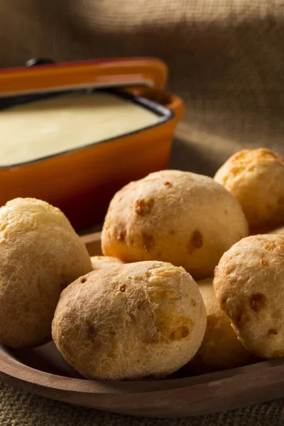 Pão de queijo. Alimentos tradicionais brasileiros — Fotografia de Stock