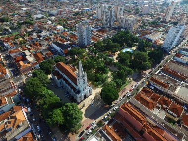 Kilise Nossa Senhora Aparecida Sertaozinho içinde havadan görünümü