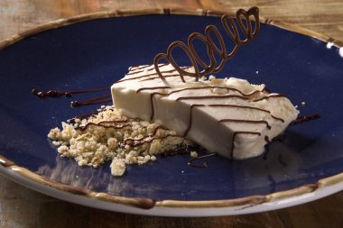 Freddo tatlı torrone ile