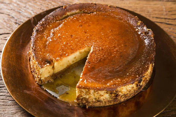 Délicieux gâteau au fromage au miel — Photo
