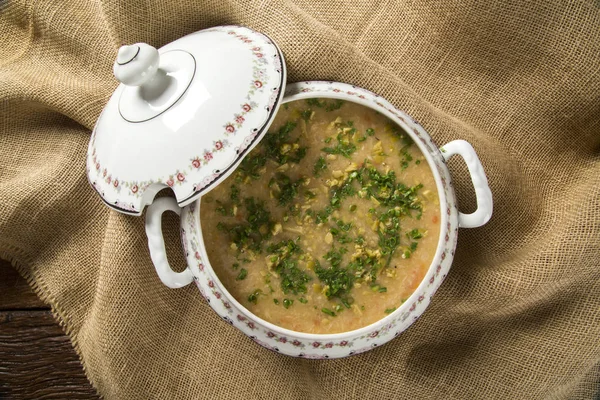 Sopa de caranguejo servido em uma tigela — Fotografia de Stock