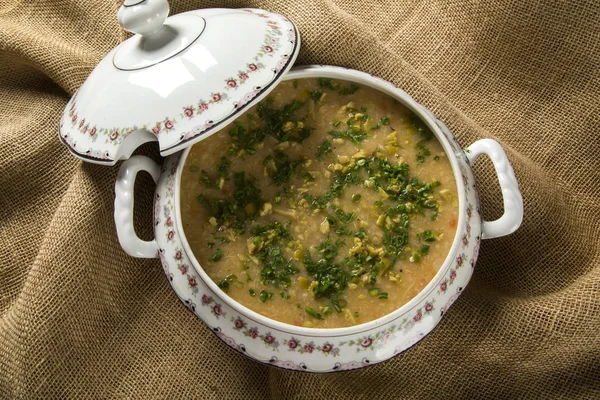 Sopa de caranguejo servido em uma tigela — Fotografia de Stock