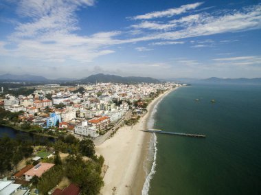 Florianopolis, Brezilya Cachoeiras plaj havadan görünümü. Temmuz, 2017