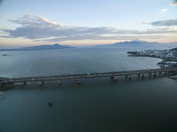 Vista aérea Puente de Florianópolis, Brasil. julio, 2017 . — Foto de Stock