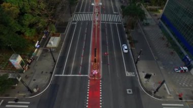 Sao Paulo, Brezilya, Ağustos, 2017. Paulista Avenue, Sao Paulo şehrinde havadan görünümü. 