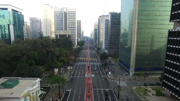 Сан-Паулу, Бразилія, Сер 2017 року. Вид на проспект Пауліста, в місті Сан-Паулу. — стокове відео