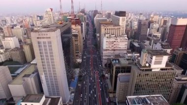 Sao Paulo, Brezilya, Ağustos, 2017. Paulista Avenue, Sao Paulo şehrinde havadan görünümü. 
