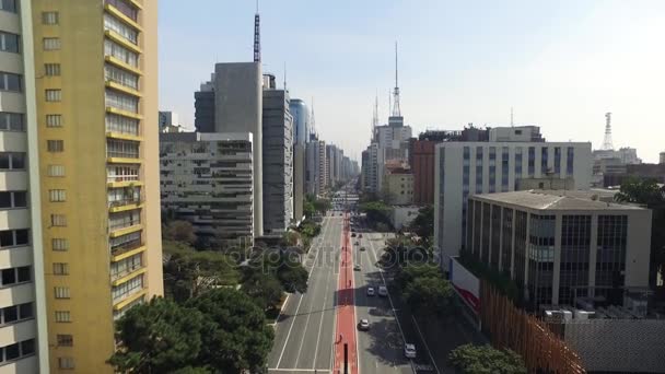 Sao paulo, brasilien, august, 2017. luftaufnahme auf der paulista avenue, in sao paulo city. — Stockvideo