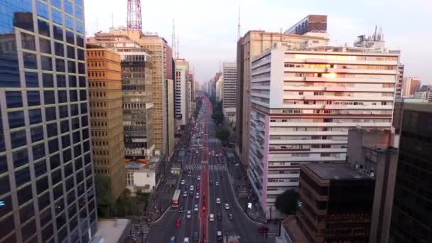 Sao paulo, brasilien, august, 2017. luftaufnahme auf der paulista avenue, in sao paulo city. — Stockvideo