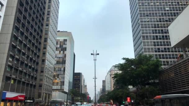 Časová prodleva od avenida Paulista avenue, Sao Paulo, Brazílie. Rush hour v srpnu, 2017. — Stock video