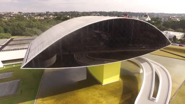 CURITIBA, PARANA / BRASIL - Julho 2017: Vista aérea Museu Oscar Niemeyer, Mon . — Vídeo de Stock
